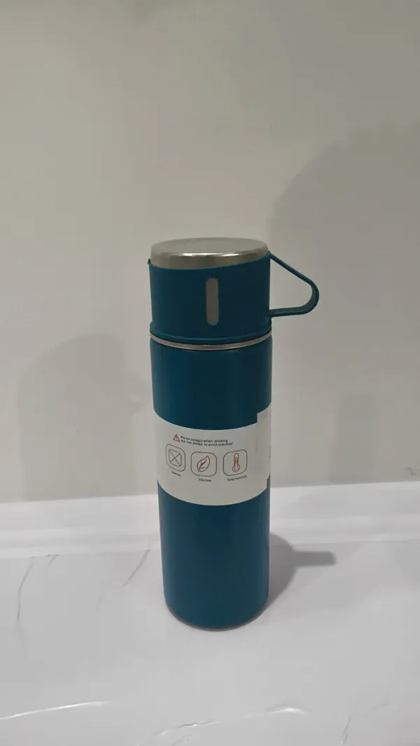 Metal_Insulated_Portable_Water_Bottle_With_Cups