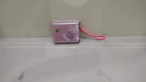 Pink_Mini_Wristlet_Purse_for_Girls