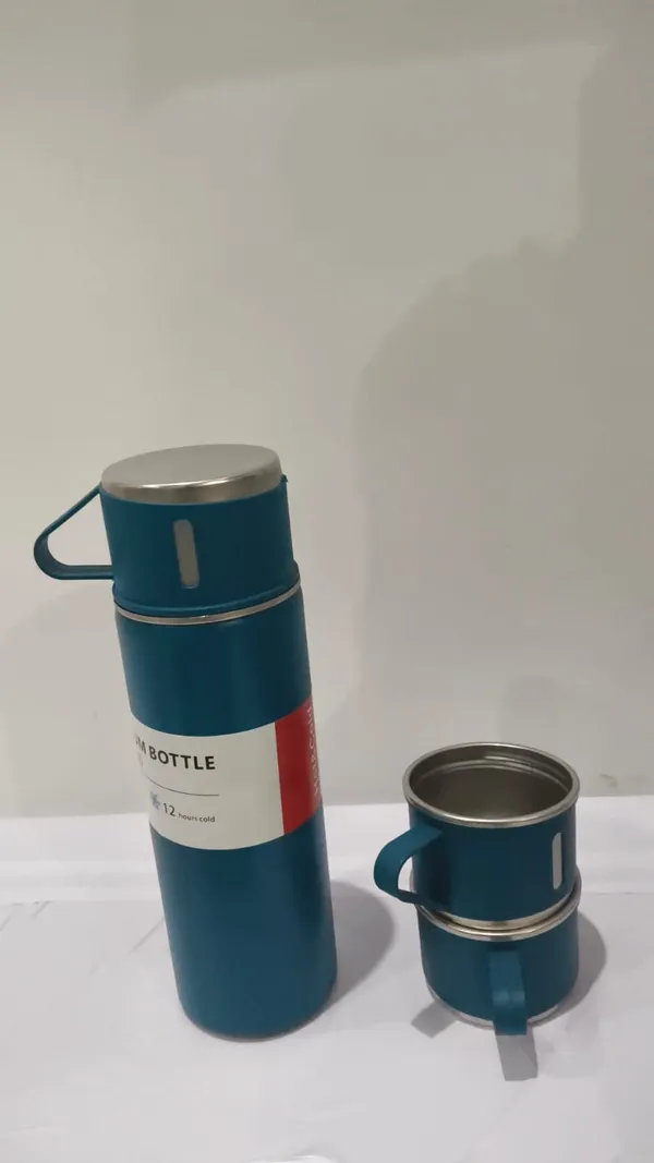 Metal_Insulated_Portable_Water_Bottle_With_Cups