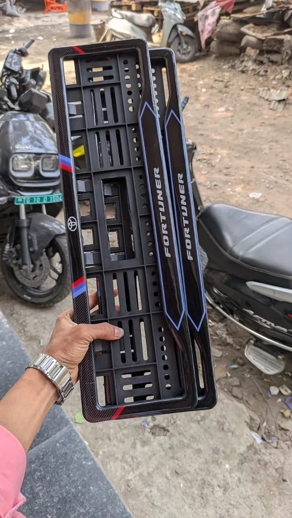 Black_Plastic_Number_Plate_Frame_Set_Set_Of_2