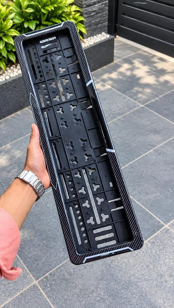 Black_Plastic_Universal_Number_Plate_Holder_Set_Of_2