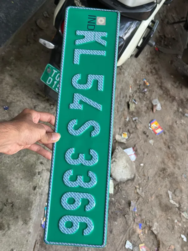 Green_Aluminium_Reflective_Vehicle_Number_Plate_Set_Of_2