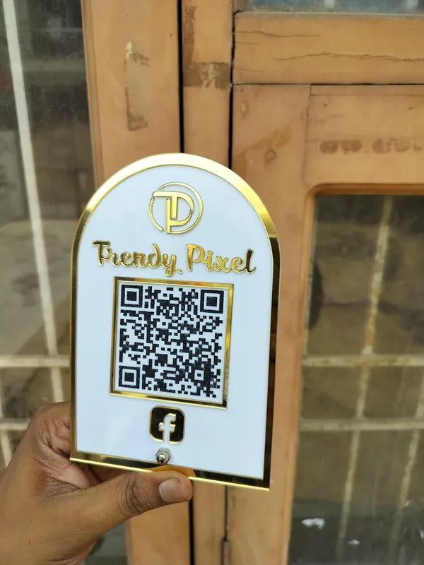 Customized_QR_Code_Acrylic_Standee_6_x_4_Inch_|_Golden_Acrylic_Social_Media_QR_Code_Display_|_Personalized_Business_Branding_Sign_for_Shops,_Cafes_&_Offices