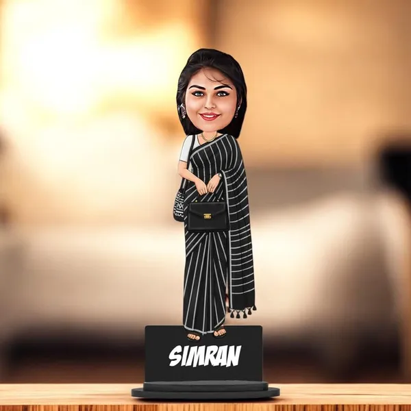 Personalized_Girl_Caricature_in_Saree_with_Purse,_7_Inch_Custom_2D_Wooden_Figurine_with_Stand_&_Acrylic_Nameplate,_Double_Layer_Glossy_Laminated_MDF_Gift_for_Women_&_Girls,_Any_Dress_&_Profession