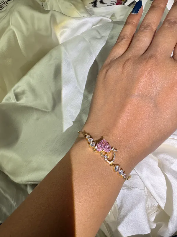 Gold_Tone_Pink_Stone_Charm_Bracelet