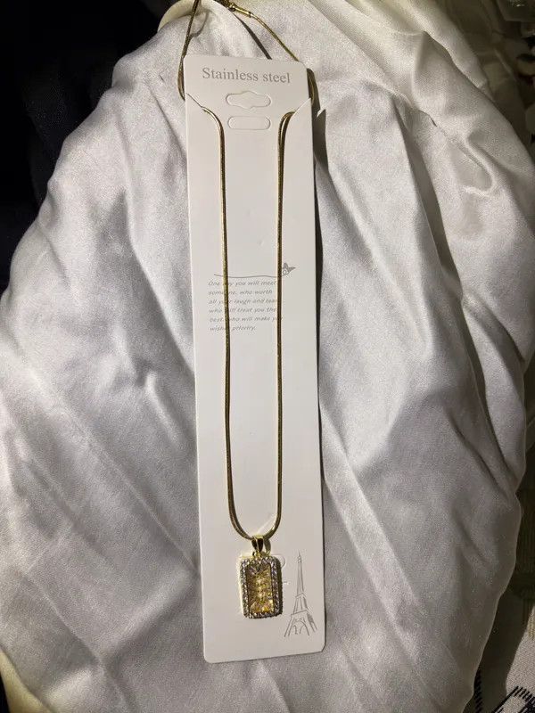 Gold_Tone_Stainless_Steel_Pendant_Necklace