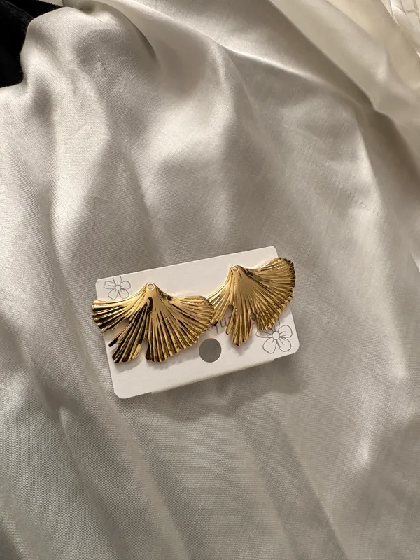 Gold_Fan_Drop_Earrings