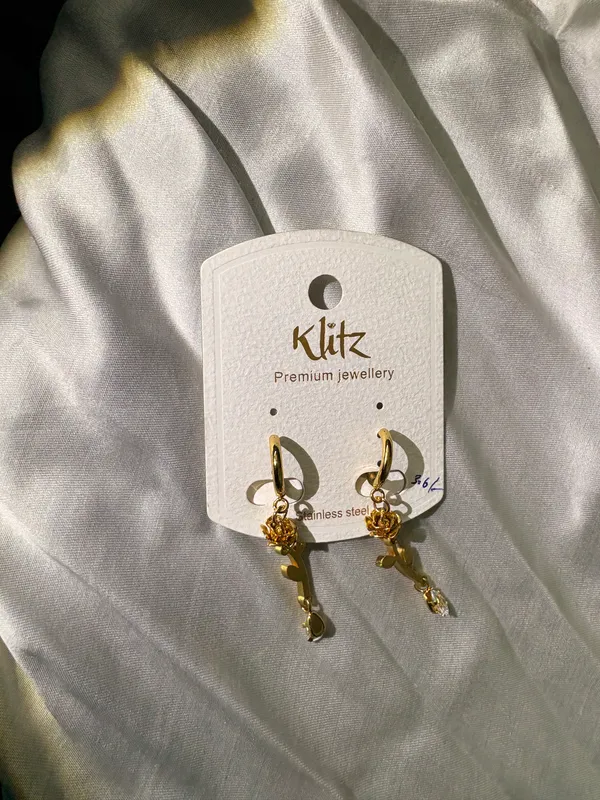 Gold_Tone_Stainless_Steel_Drop_Earrings