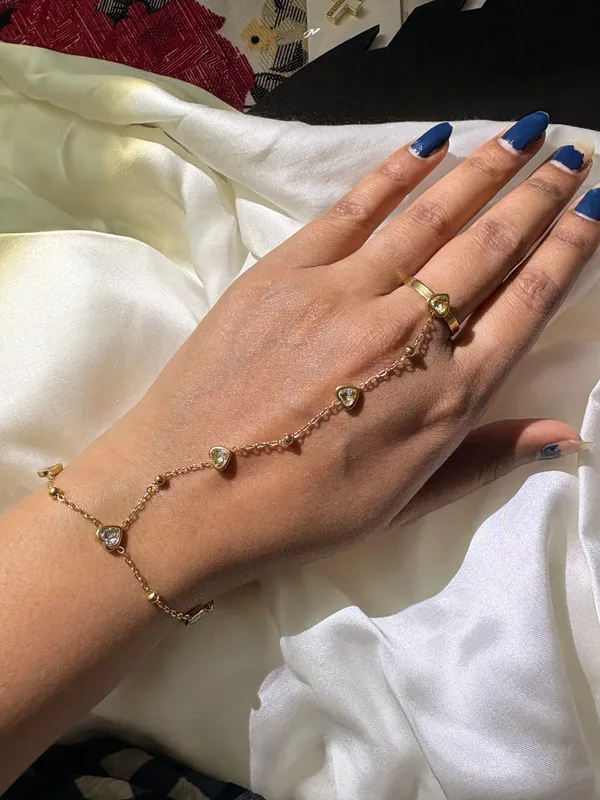 Gold_Tone_Heart_Charm_Hand_Chain_Jewellery