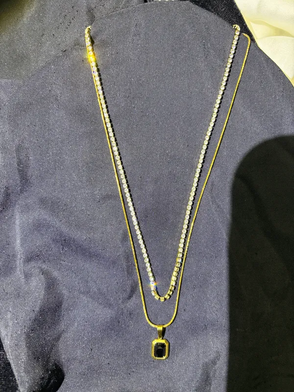 Gold_Tone_Beaded_Pendant_Necklace