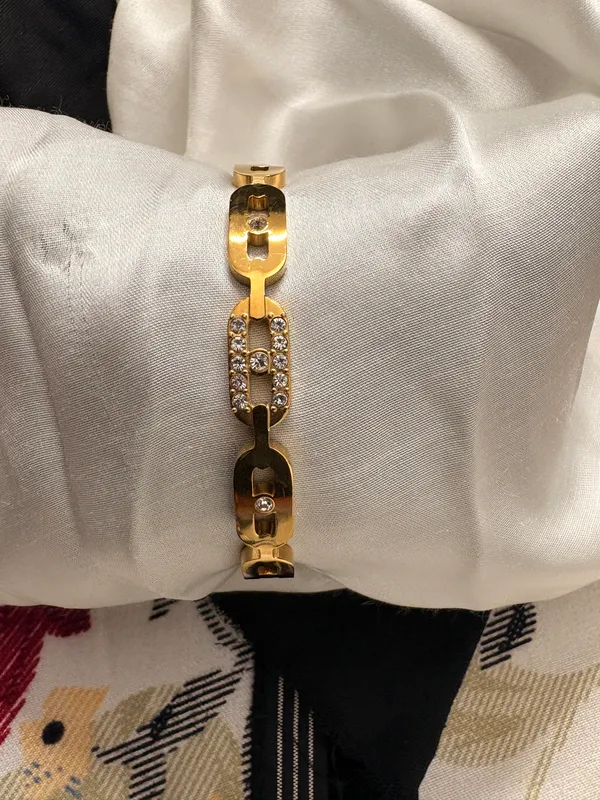 Gold_Tone_Rhinestone_Link_Bracelet