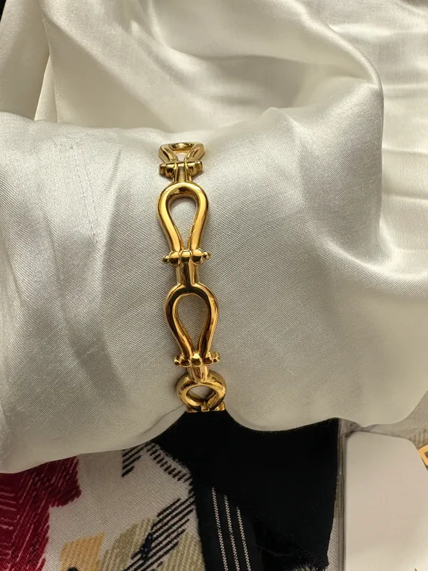 Gold_Tone_Metal_Decorative_Brooch