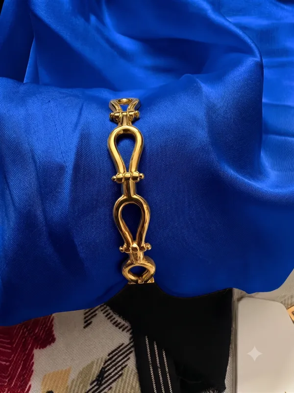 Gold_Tone_Metal_Bracelet