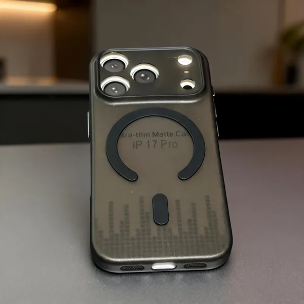 Black_Magnetic_Ring_Plastic_Phone_Case_For_Iphone_17_Pro