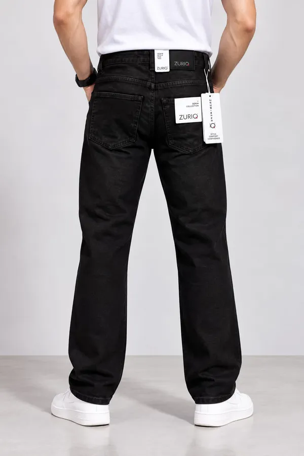 Black_Denim_Straight_Fit_Jeans_For_Men