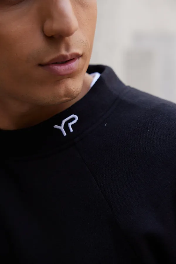 Black_Round_Collar_Jumper