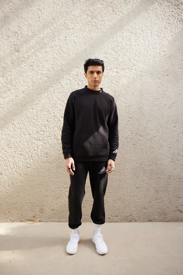 Black_Round_Collar_Jumper