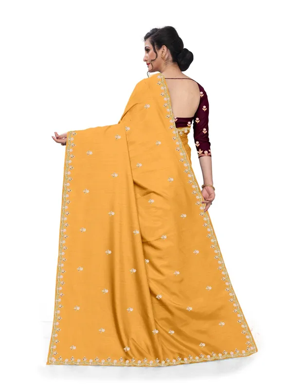 Yellow_Floral_Border_Saree_for_Women