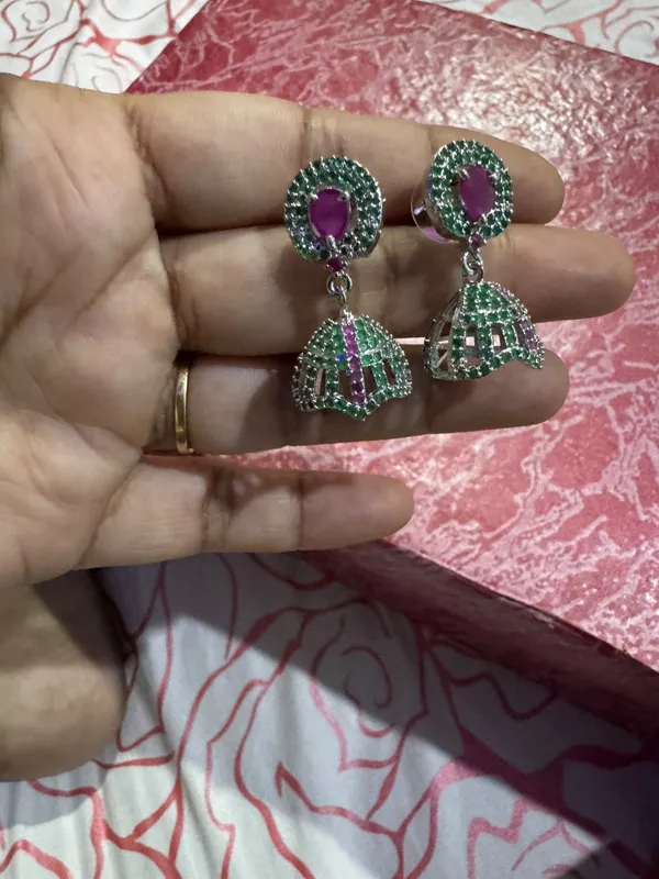 Green_Stone_Embellished_Jhumka_Earrings_for_Women