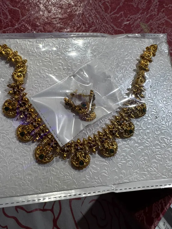 Gold_Stainless_Steel_Temple_Necklace_Set_For_Women