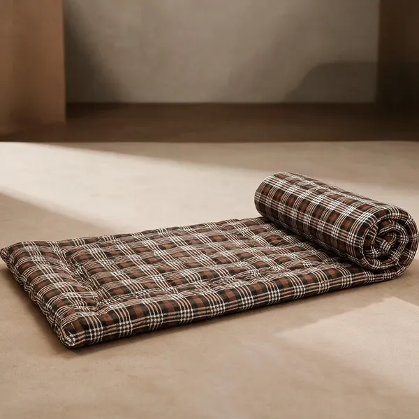 Multicolor_Cotton_Plaid_Roll-Up_Quilt_Mattress_Bedroom