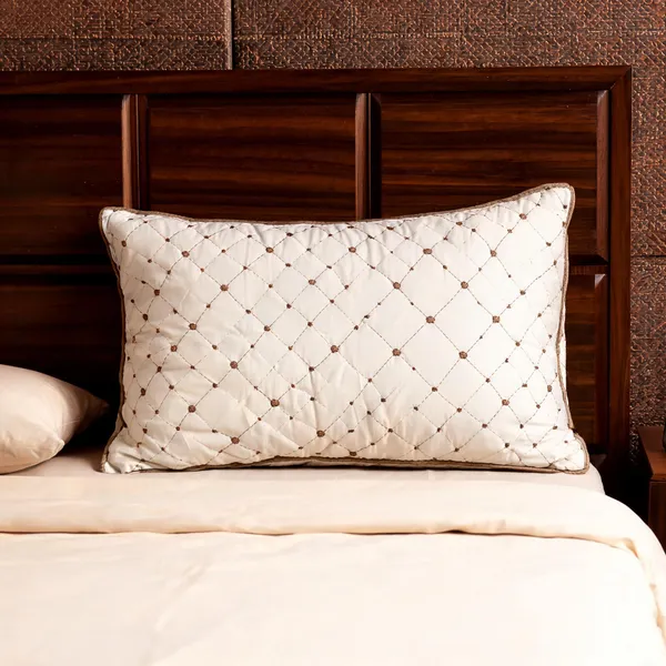 White_Fiber_Quilted_Diamond_Pattern_Pillow_Bedroom