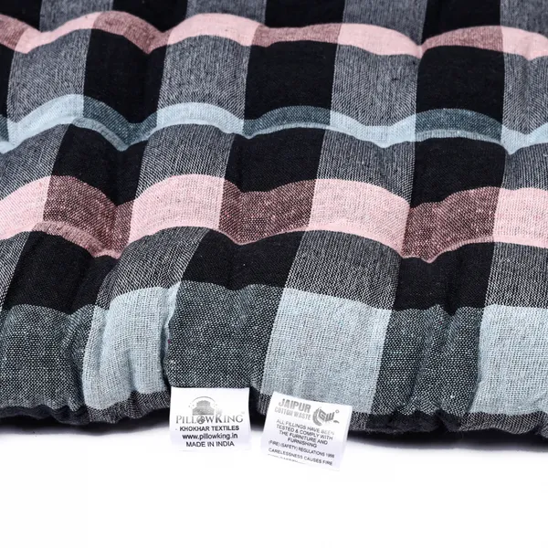 Multicolor_Cotton_Quilted_Checkered_Floor_Mattress_Bedroom