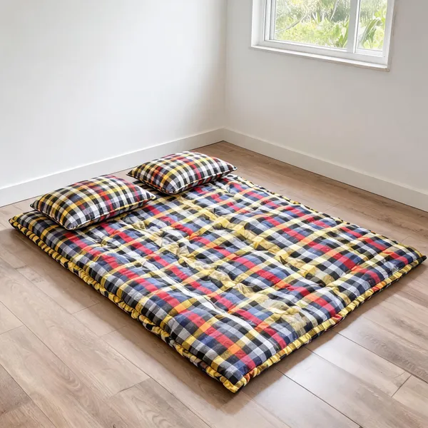 Multicolor_Cotton_Checkered_Quilted_Rollable_Floor_Mattress_Bedroom