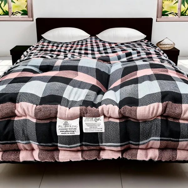 Multicolor_Cotton_Checked_Double_Bed_Quilt_Bedroom
