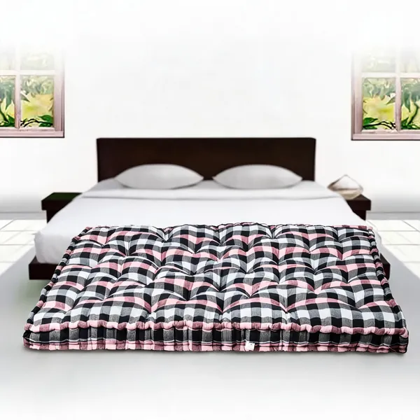 Multicolor_Cotton_Quilted_Checkered_Bed_Bedroom