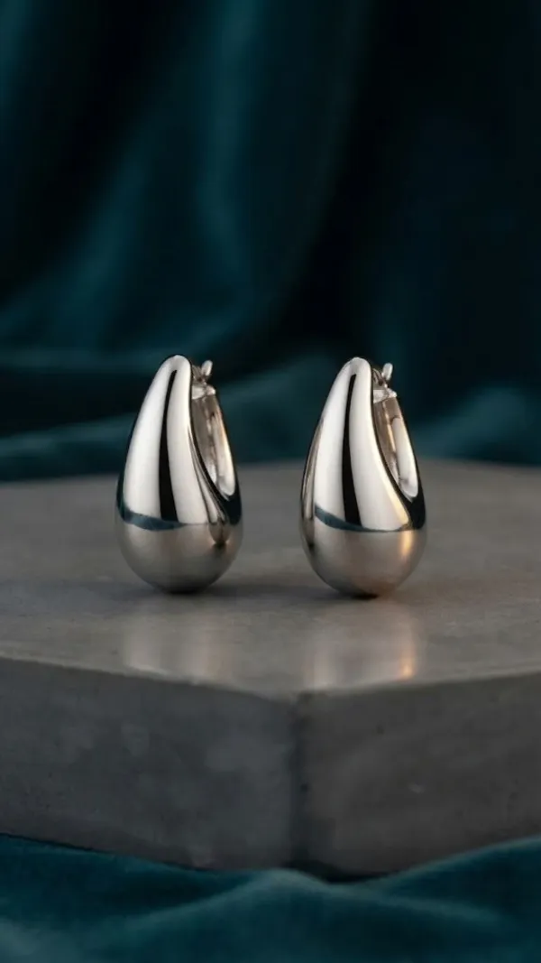 Silver_Tone_Teardrop_Polished_Metal_Drop_Earrings_For_Women