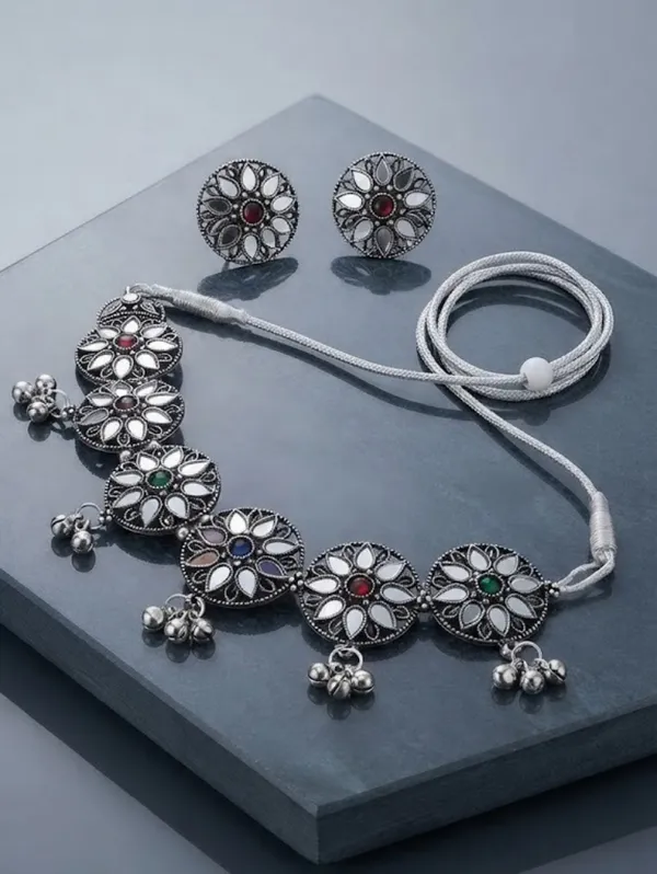 Oxidised_Silver_Floral_Ethnic_Necklace_Set_For_Women