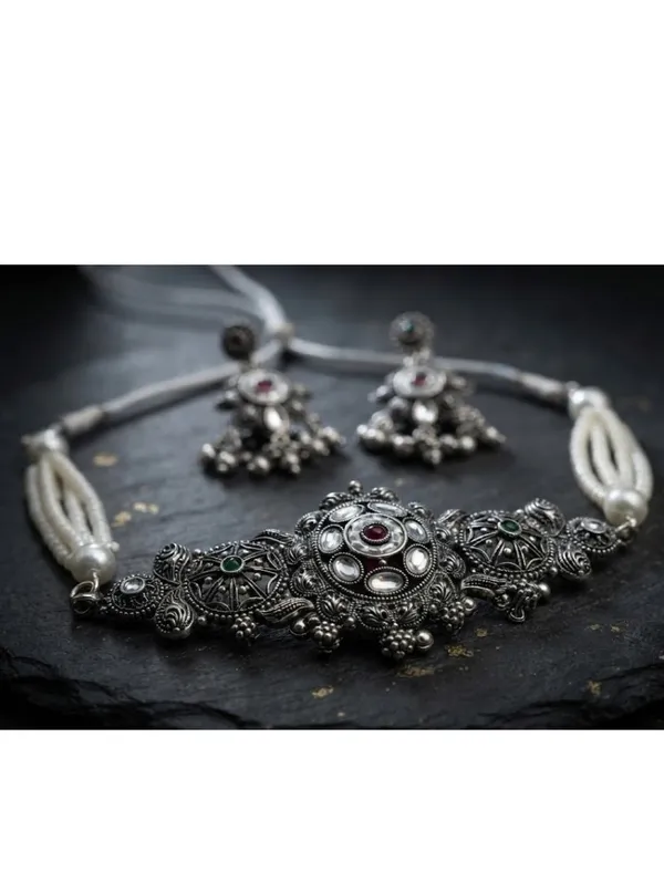 Silver_Oxidised_Stone-Accent_Statement_Necklace_Set_For_Women