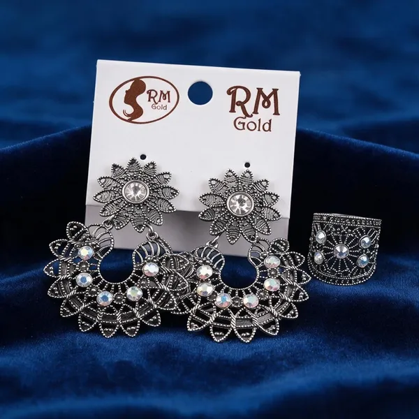 Silver_Oxidised_Floral_Necklace_Earrings_And_Ring_Set_For_Women
