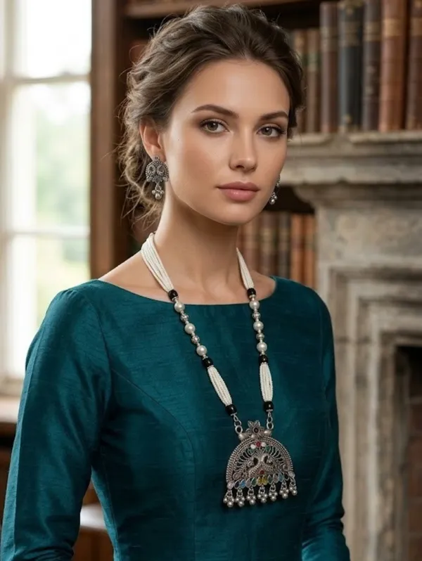 Silver_Oxidized_Peacock_Pendant_Statement_Necklace_Set_For_Women