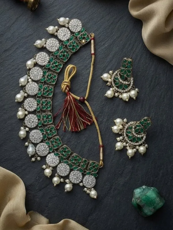 Green_Stone_Pearl_Necklace_Set_For_Women