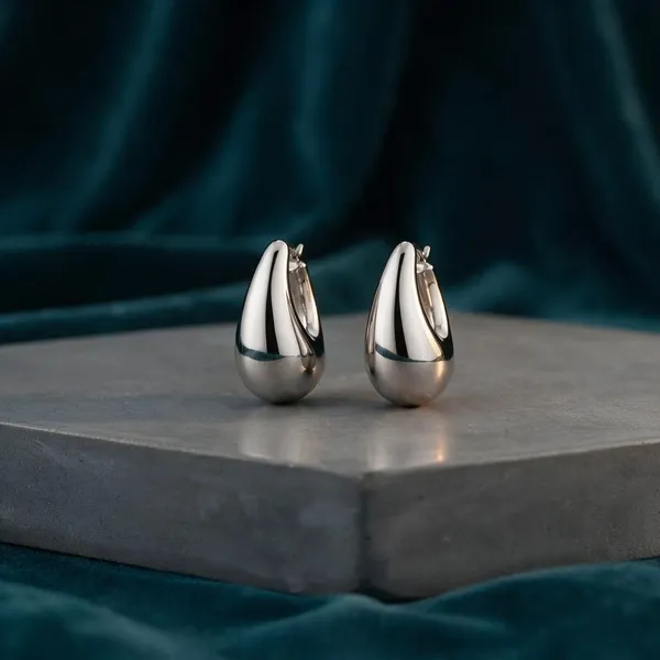 Silver_Tone_Teardrop_Polished_Metal_Drop_Earrings_For_Women