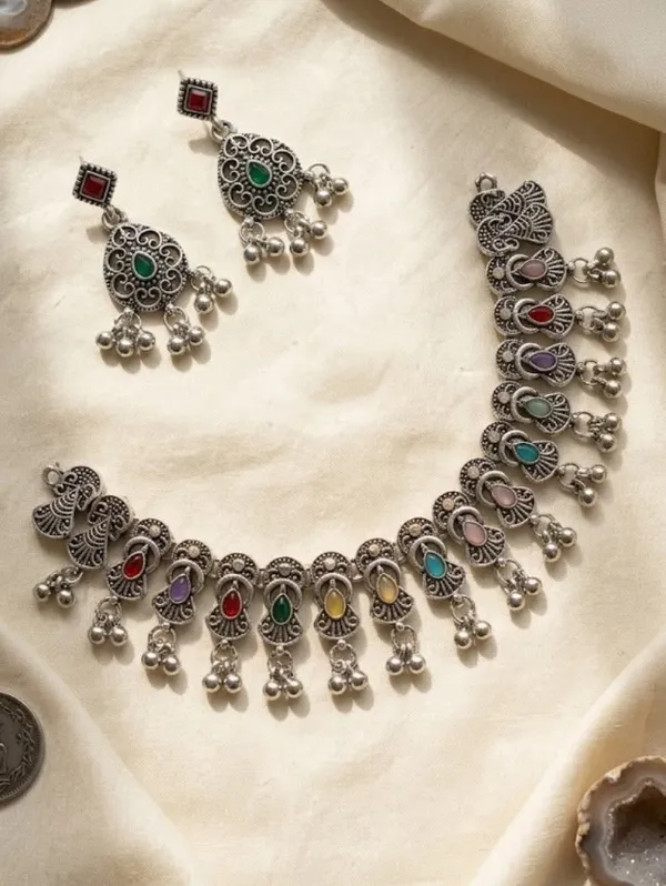 Silver_Oxidised_Filigree_Stone_Ethnic_Necklace_Set_For_Women