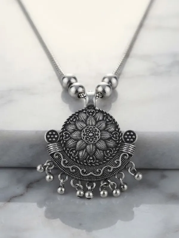 Silver_Oxidized_Floral_Engraved_Statement_Necklace_For_Women