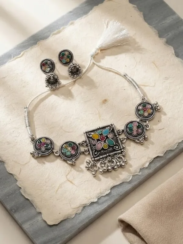 Silver_Oxidised_Floral_Necklace_And_Jhumka_Earrings_Set_For_Women