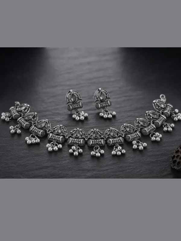 Silver_Oxidized_Layered_Ornamental_Necklace_Set_For_Women