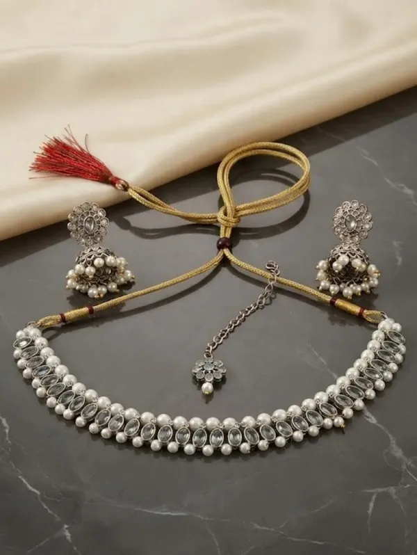 Silver_Tone_Pearl_Detail_Traditional_Jewellery_Set_For_Women