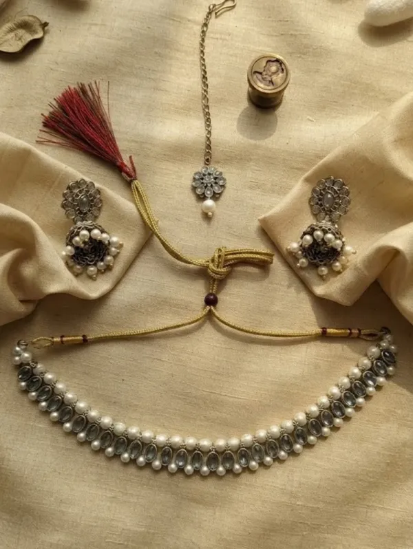 Gold_Tone_Kundan_Pearl_Bridal_Jewellery_Set_For_Women