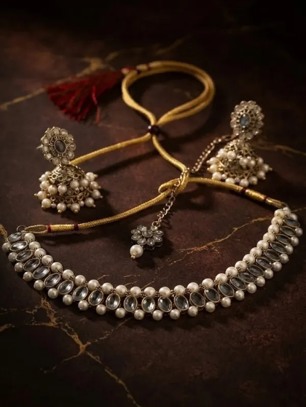 Gold_Tone_Kundan_Pearl_Bridal_Jewellery_Set_For_Women