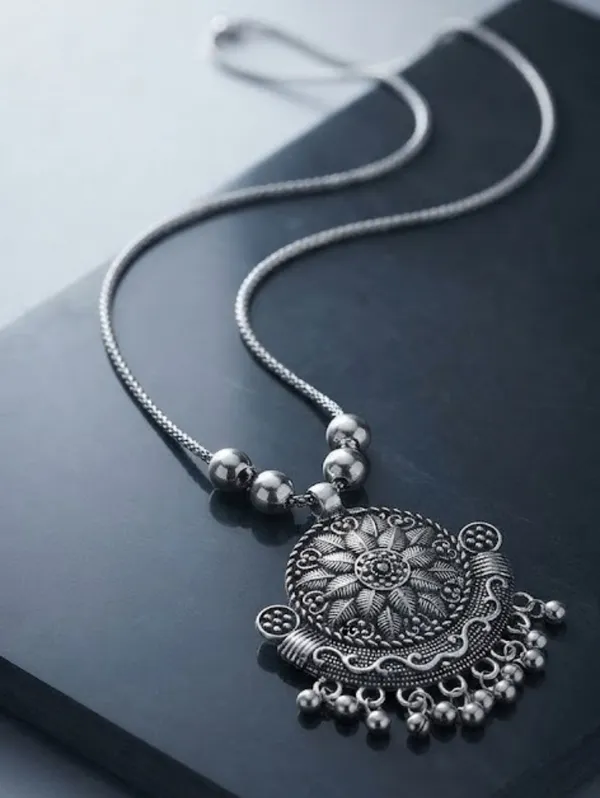 Silver_Oxidized_Floral_Engraved_Statement_Necklace_For_Women