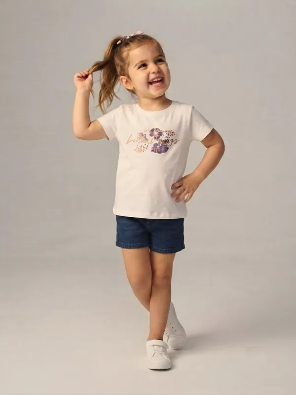 White_Floral_Graphic_Print_T-Shirt_for_Girls