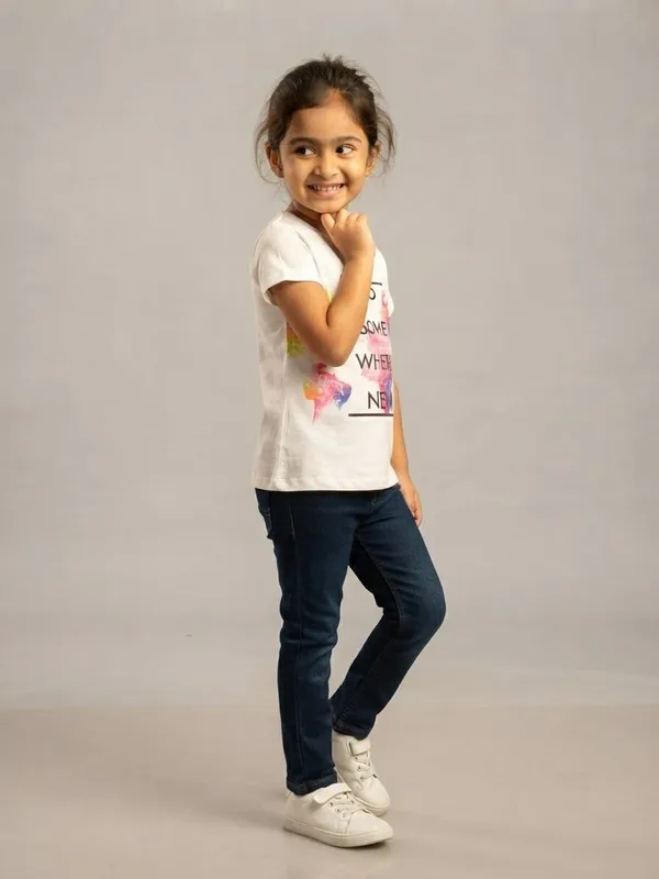 White_Graphic_T-Shirt_And_Blue_Jeans_Set_For_Girls