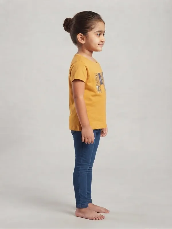 Yellow_Graphic_T-Shirt_And_Navy_Leggings_Set_For_Girls