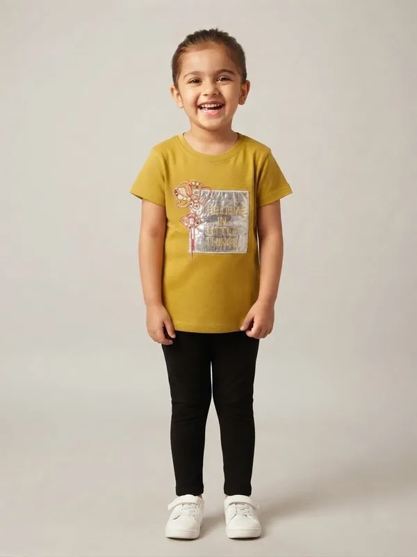 Yellow_Short_Sleeve_Graphic_T-Shirt_for_Girls