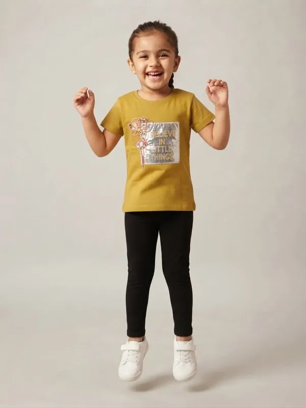 Yellow_Short_Sleeve_Graphic_T-Shirt_for_Girls